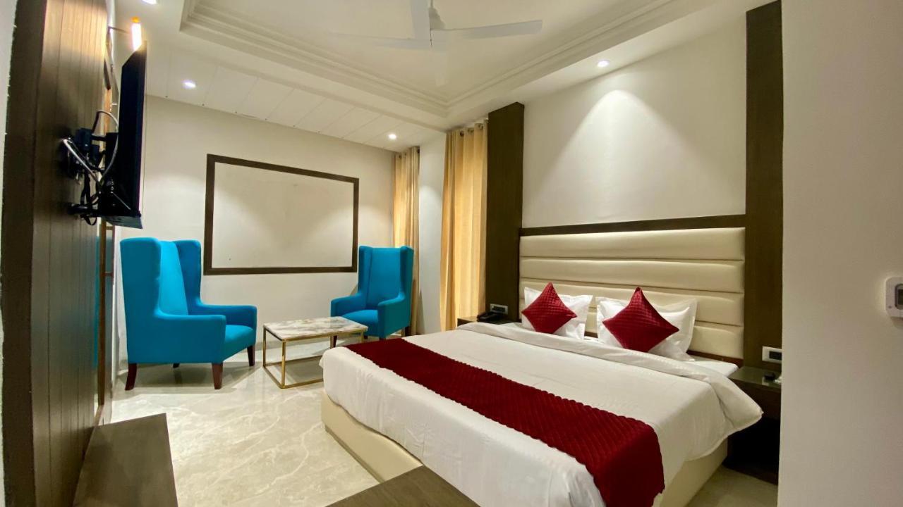 Luxe Resorts - Centrally Heated Air Conditioned Hotel In The Heart Of Kasauli Luaran gambar