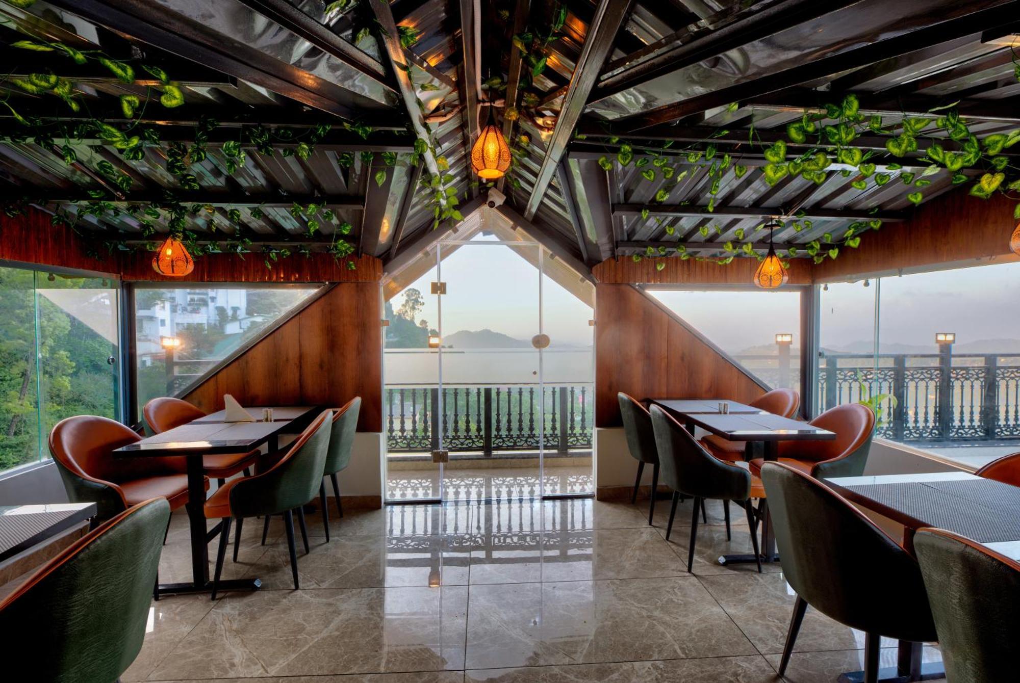 Luxe Resorts - Centrally Heated Air Conditioned Hotel In The Heart Of Kasauli Luaran gambar
