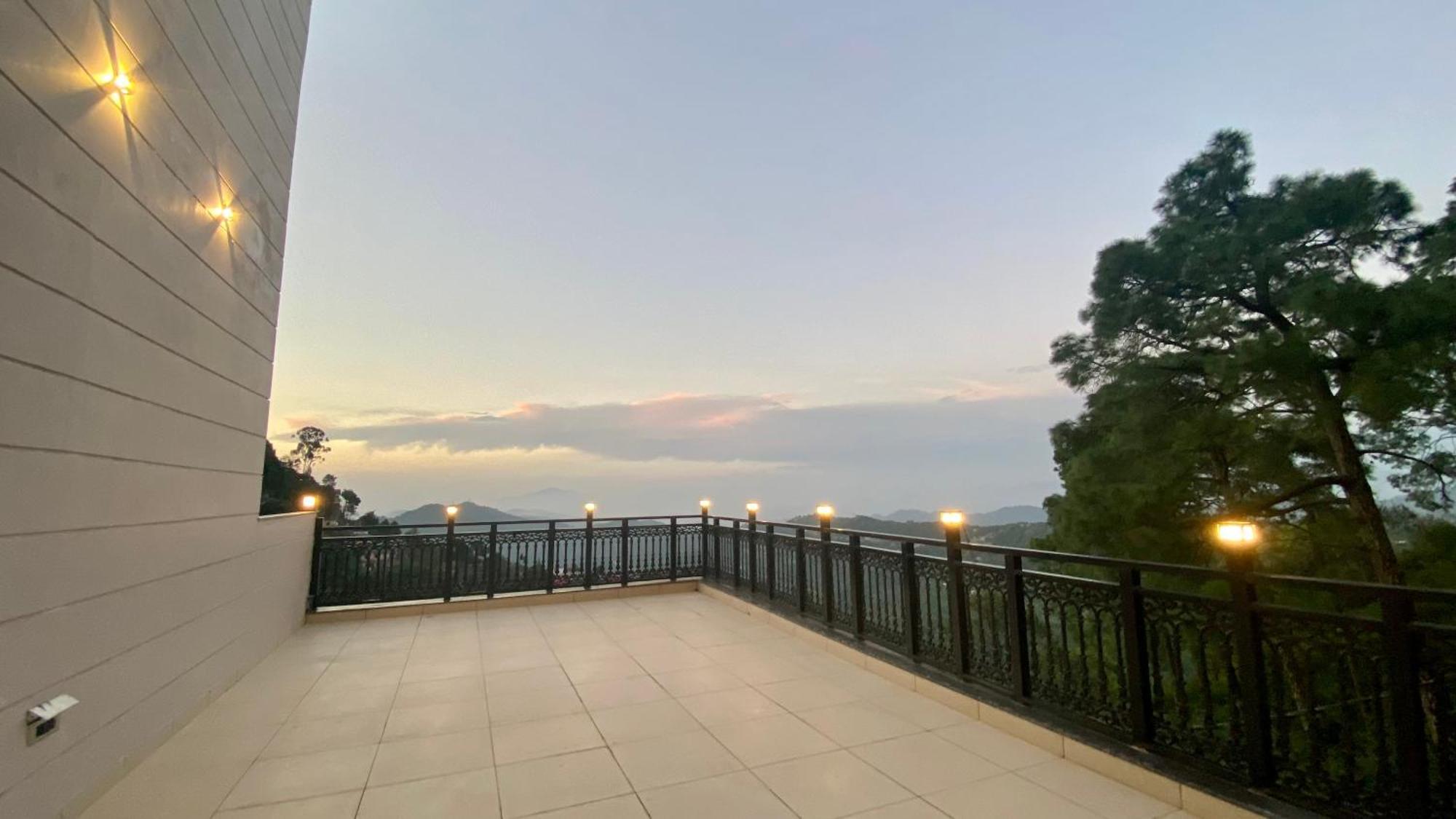 Luxe Resorts - Centrally Heated Air Conditioned Hotel In The Heart Of Kasauli Luaran gambar