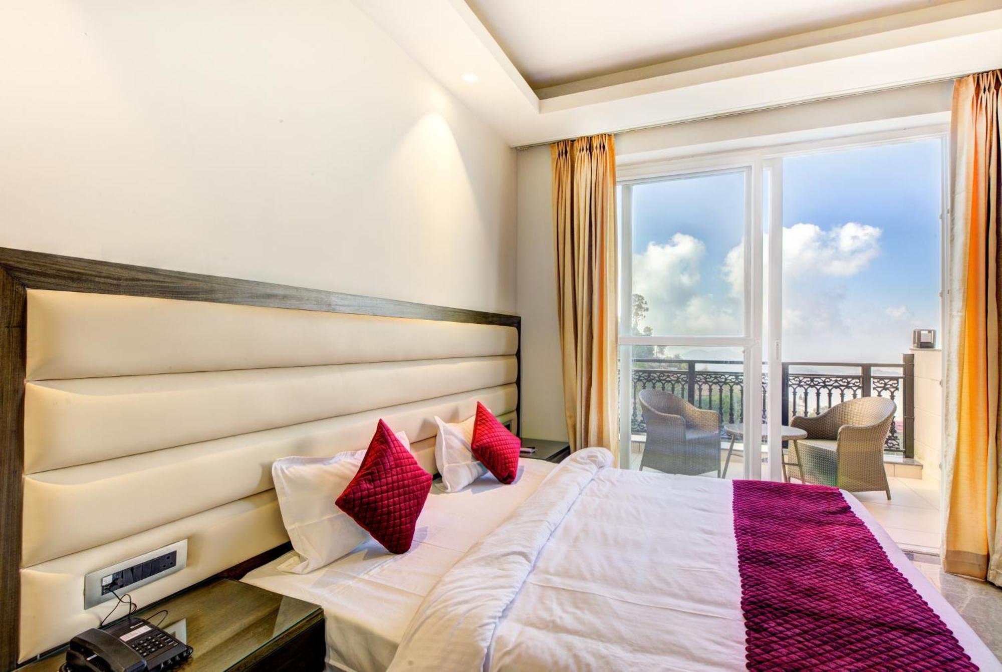 Luxe Resorts - Centrally Heated Air Conditioned Hotel In The Heart Of Kasauli Luaran gambar