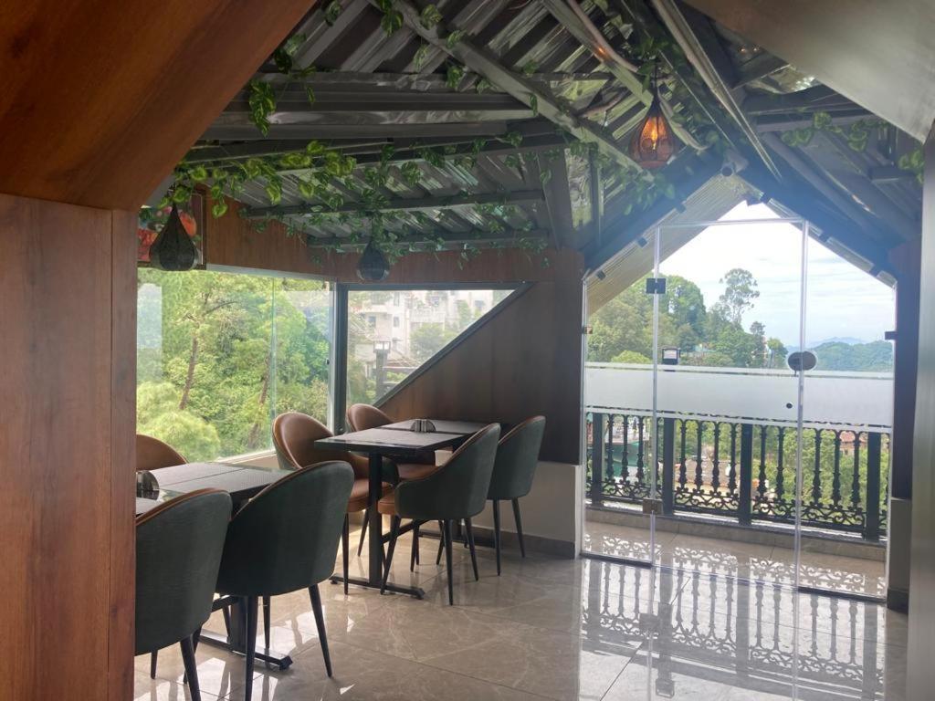 Luxe Resorts - Centrally Heated Air Conditioned Hotel In The Heart Of Kasauli Luaran gambar