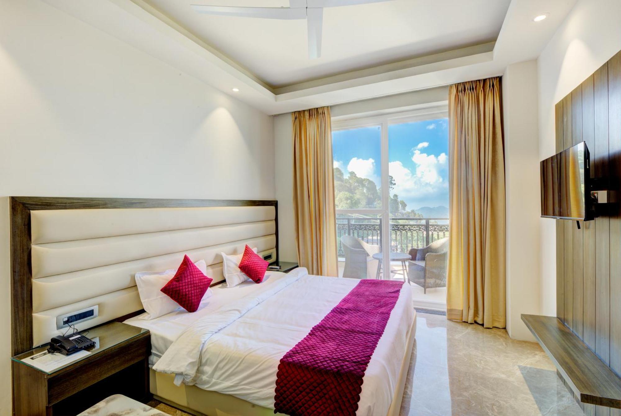 Luxe Resorts - Centrally Heated Air Conditioned Hotel In The Heart Of Kasauli Luaran gambar